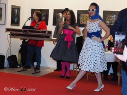 Fashion Show in der Contemplor Galerie Wien am 14. 03. 2024